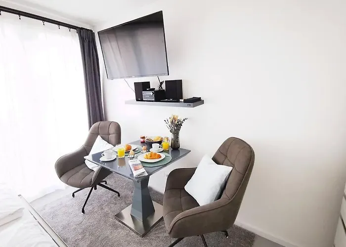 Hh 05 By Rockchair - Superhost Status - Modernes Mit Sonnigem Balkon & Premium Boxspringbetten In Winterhude - Geheimtipp Hamburg