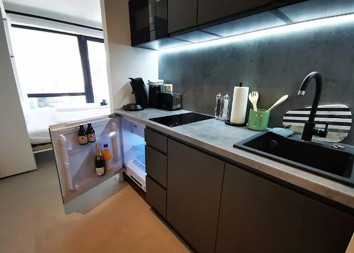 Apartament Hh 05 By Rockchair - Superhost Status - Modernes Mit Sonnigem Balkon & Premium Boxspringbetten In Winterhude - Geheimtipp