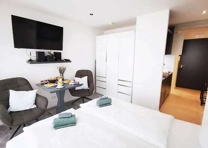 Apartament Hh 05 By Rockchair - Superhost Status - Modernes Mit Sonnigem Balkon & Premium Boxspringbetten In Winterhude - Geheimtipp *