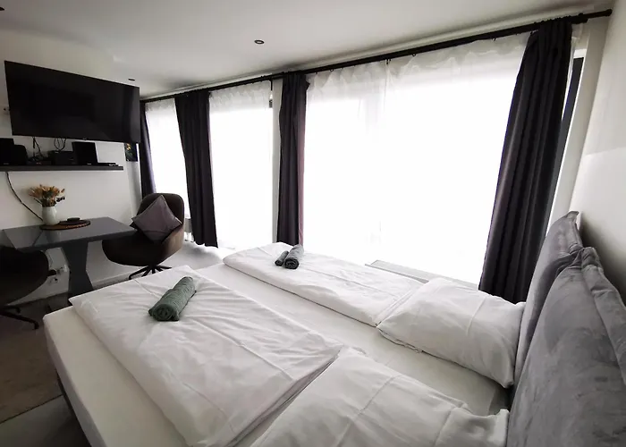 Hh 05 By Rockchair - Superhost Status - Modernes Mit Sonnigem Balkon & Premium Boxspringbetten In Winterhude - Geheimtipp *