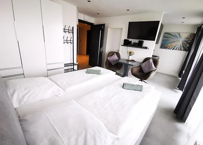 Hh 05 By Rockchair - Superhost Status - Modernes Mit Sonnigem Balkon & Premium Boxspringbetten In Winterhude - Geheimtipp Apartament *